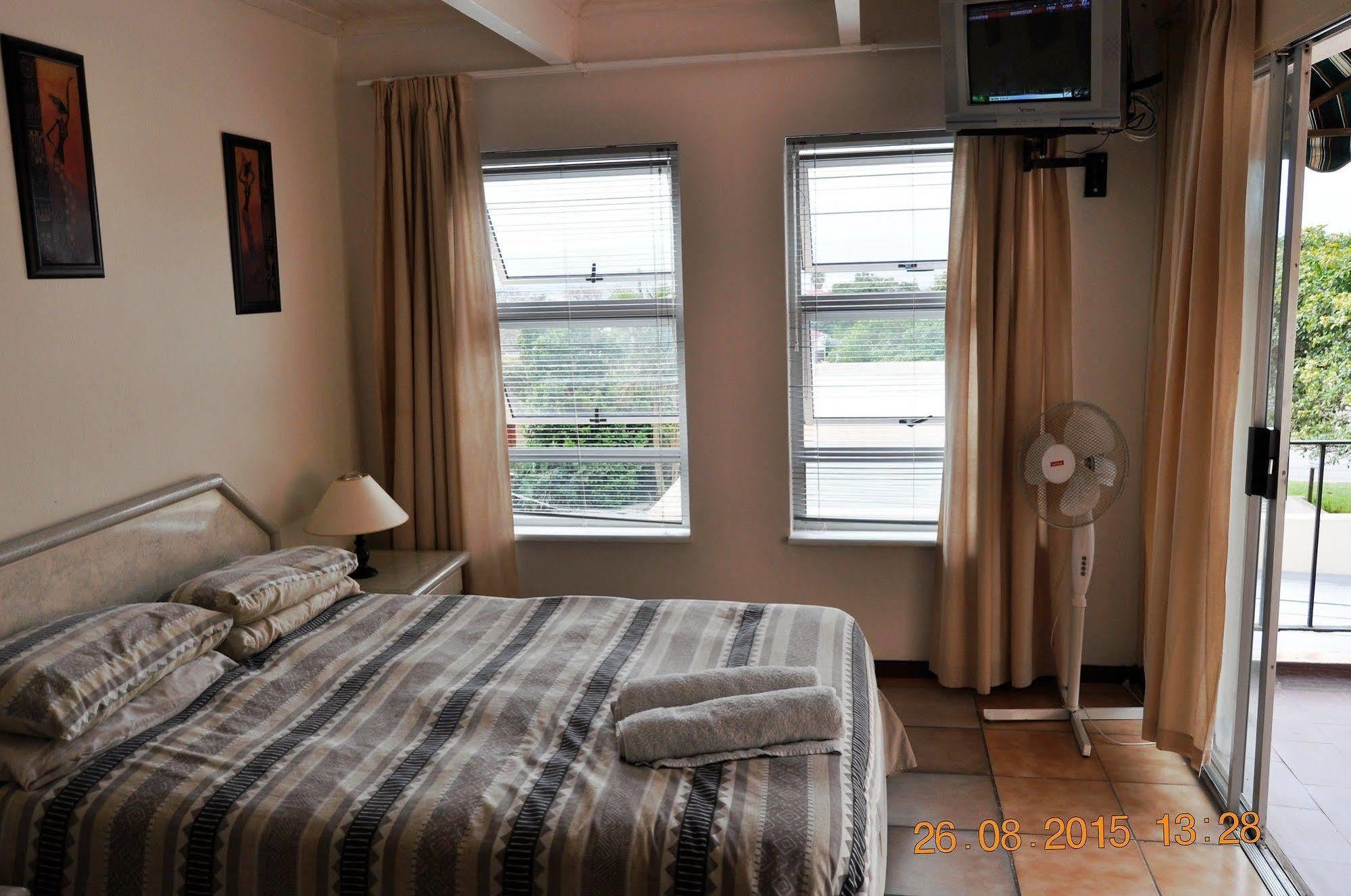 Amakaya Backpackers Travellers Accommodation Plettenberg Bay Exterior foto