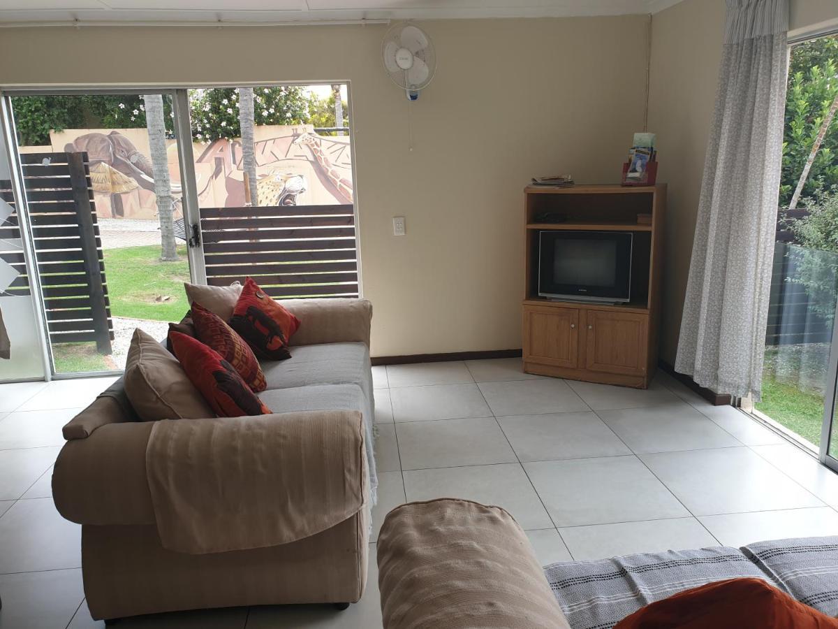 Amakaya Backpackers Travellers Accommodation Plettenberg Bay Exterior foto