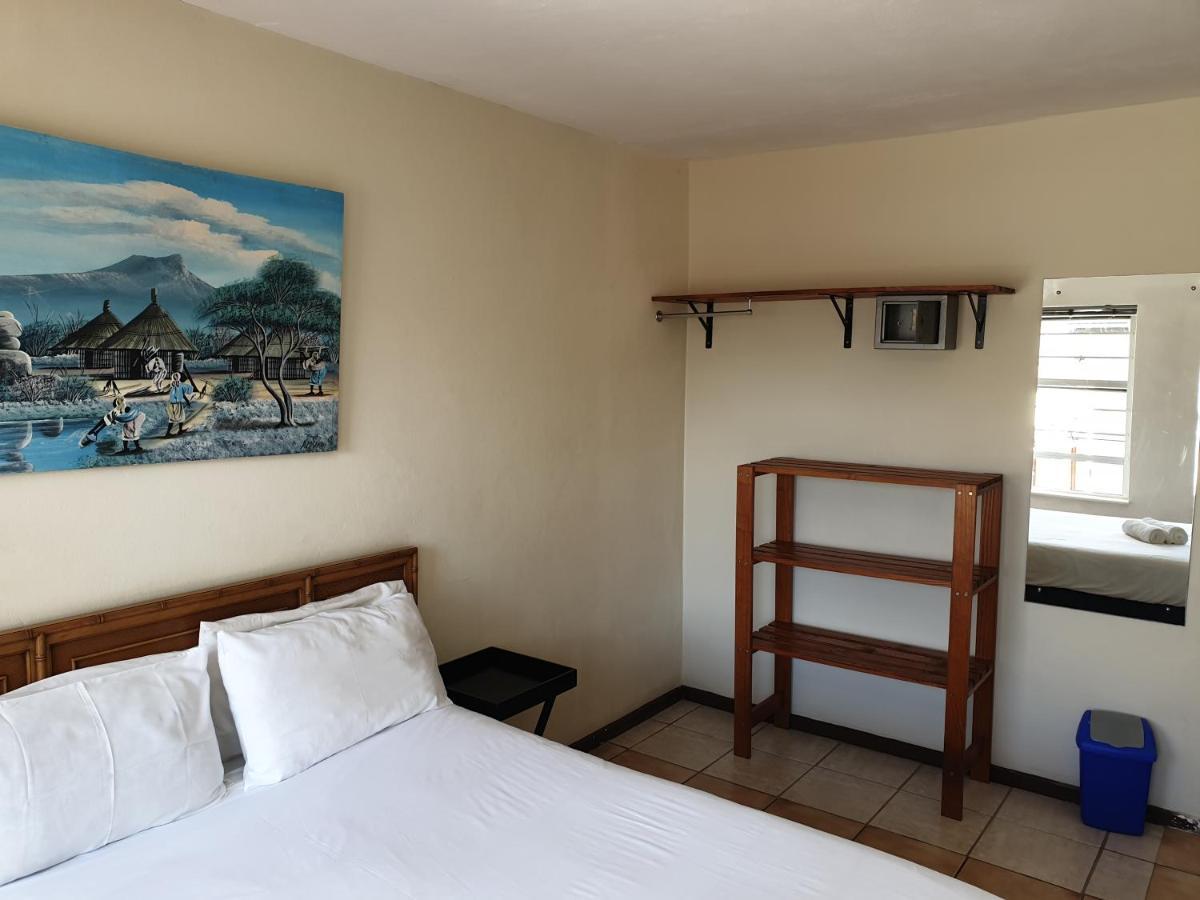 Amakaya Backpackers Travellers Accommodation Plettenberg Bay Exterior foto