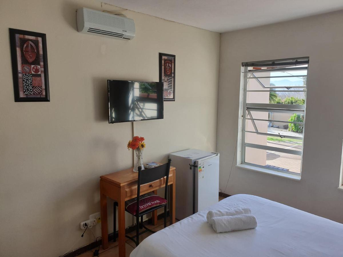 Amakaya Backpackers Travellers Accommodation Plettenberg Bay Exterior foto